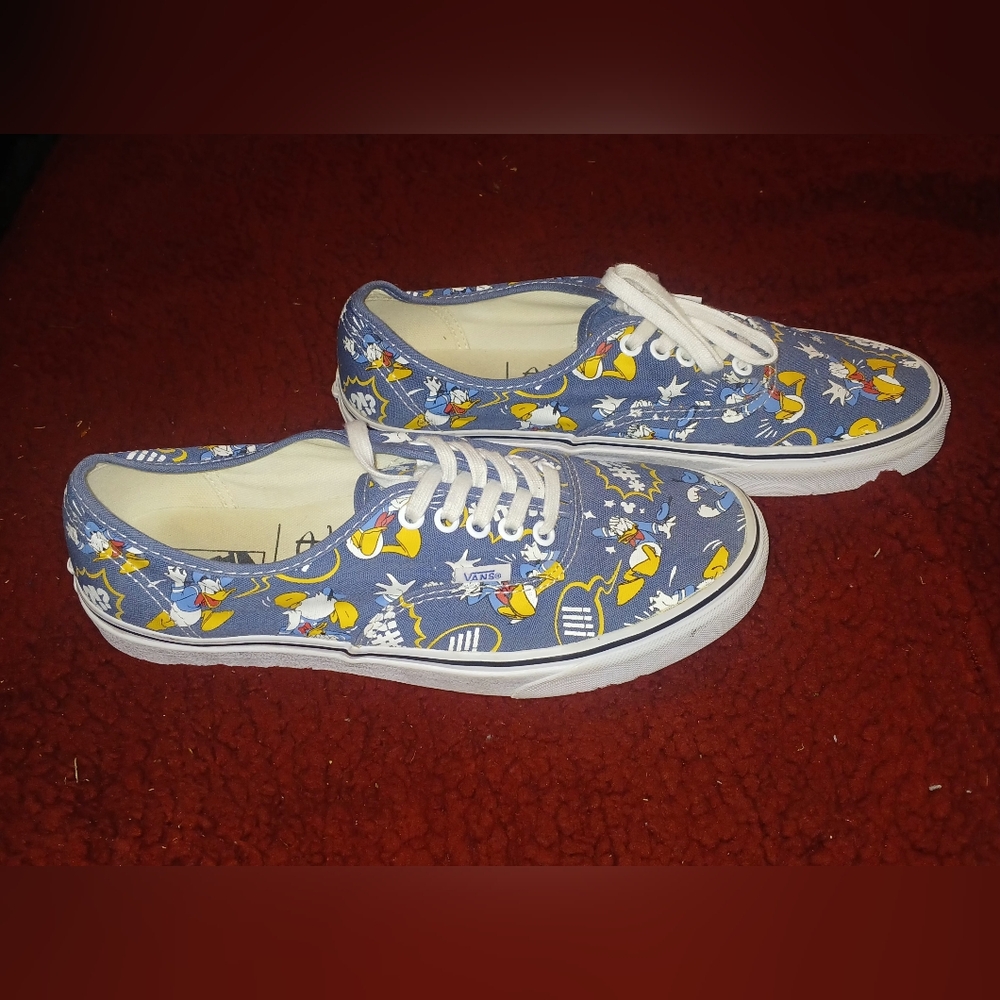 Vans Disneys Donald Duck  Print Blue Sneakers - Picture 2 of 6